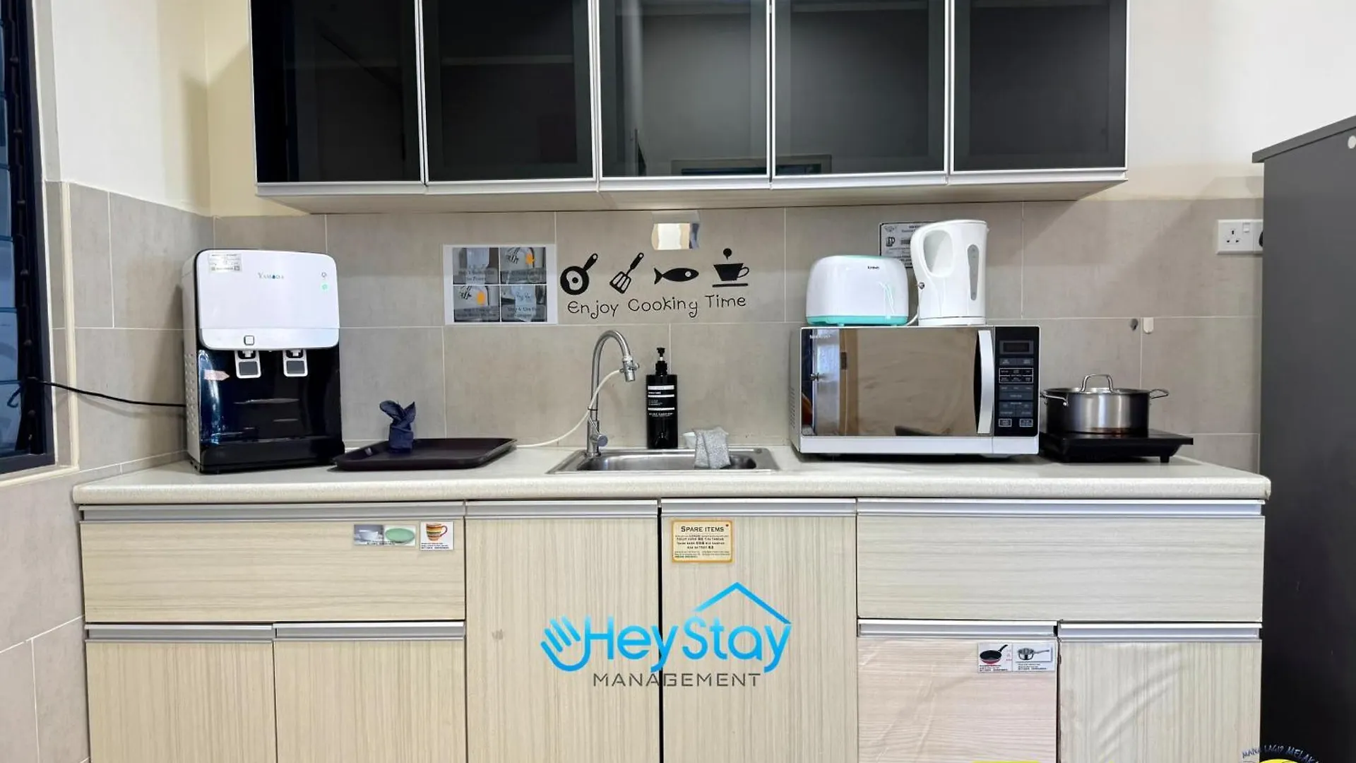Atlantis Residences Melaka By Heystay Management 0*, Malacca